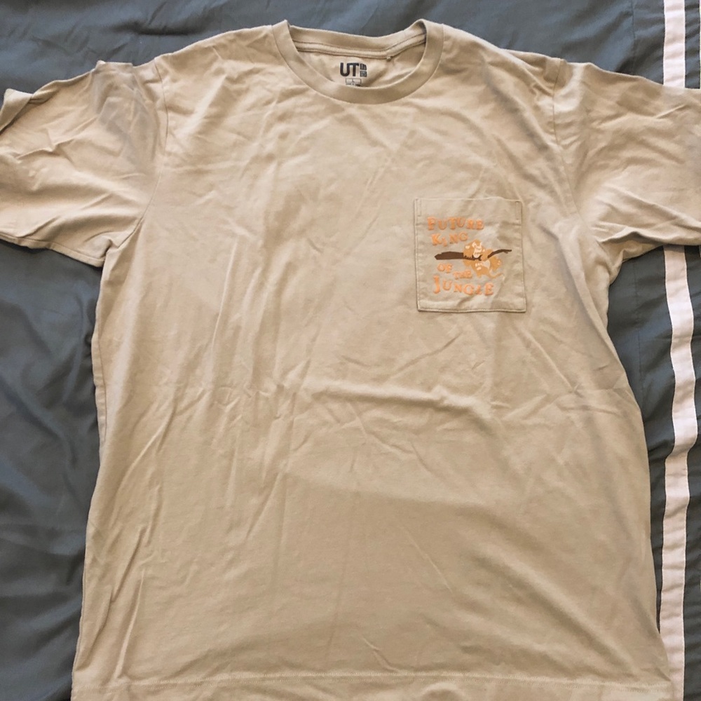 Disney lion king shirt xl